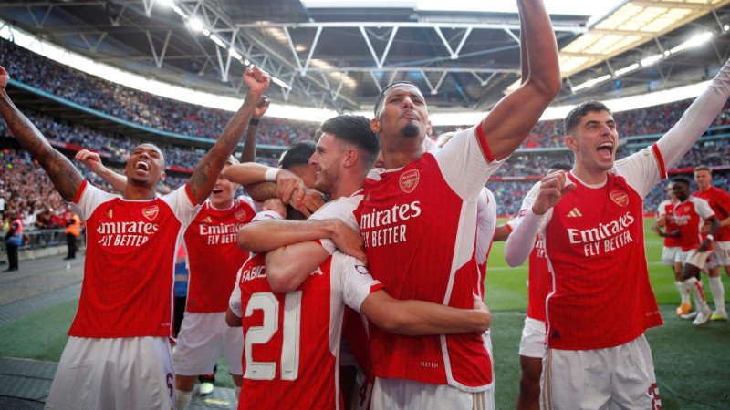 "Arsenal" izglābjas pieliktā laika 11. minūtē un pendelēs izcīna sezonas pirmo trofeju