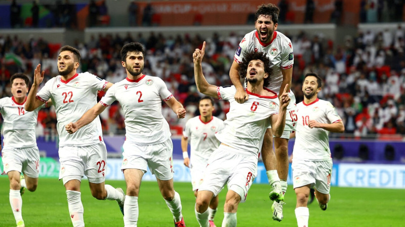 Tadžikistānas futbolistiem vēsturiska uzvara Āzijas kausa astotdaļfinālā