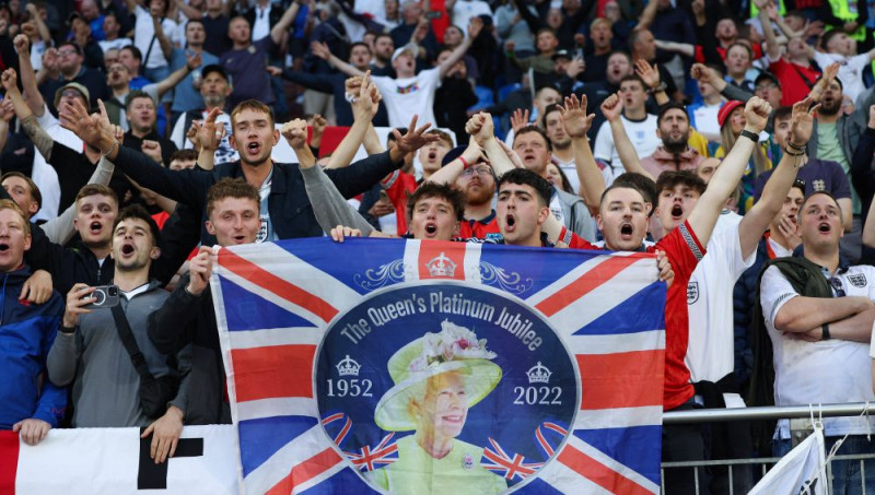 UEFA noraida, ka angļu fans pārlaidis daļu nakts Gelzenkirhenes stadionā