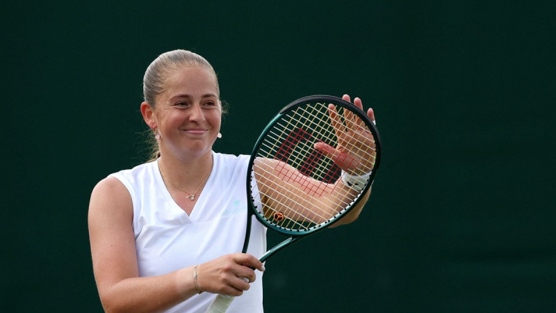 Ostapenko cīnīsies par ceturto 1/8 finālu Vimbldonā