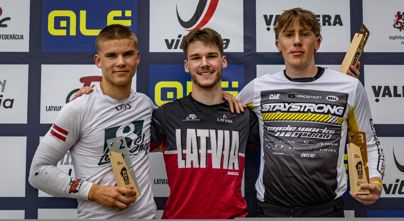 Latviešiem lieli panākumi Valmierā aizvadītajā UEC BMX EK 9. posmā