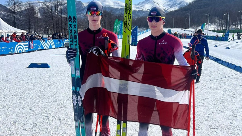 Latvieši krietni uzlabo sniegumu Jaunatnes festivālā 10km slidsolī, Kalniņš trīsdesmitniekā