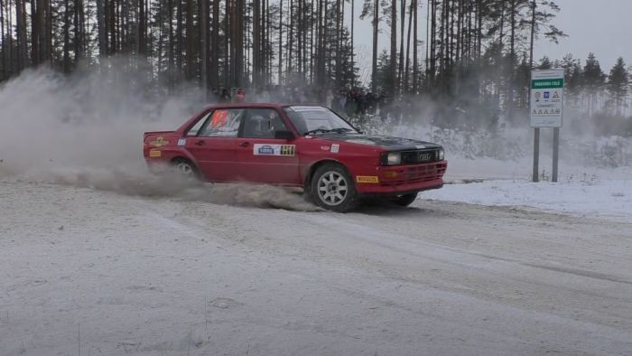 Video: Rallija "Sarma" dalībnieki priecē līdzjutējus ar skaistām sānslīdēm