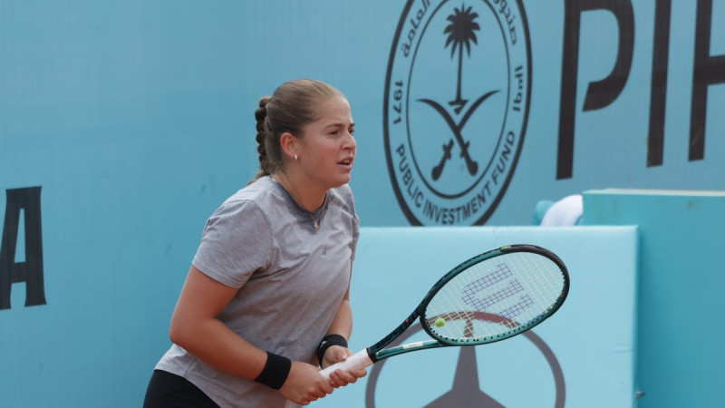 Ostapenko atkāpjas uz 21. pozīciju WTA rangā, Švjonteka piektā