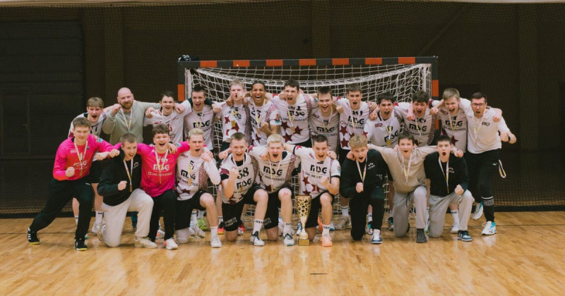 MSĢ jaunie handbolisti gāž dobelniekus no čempionu troņa
