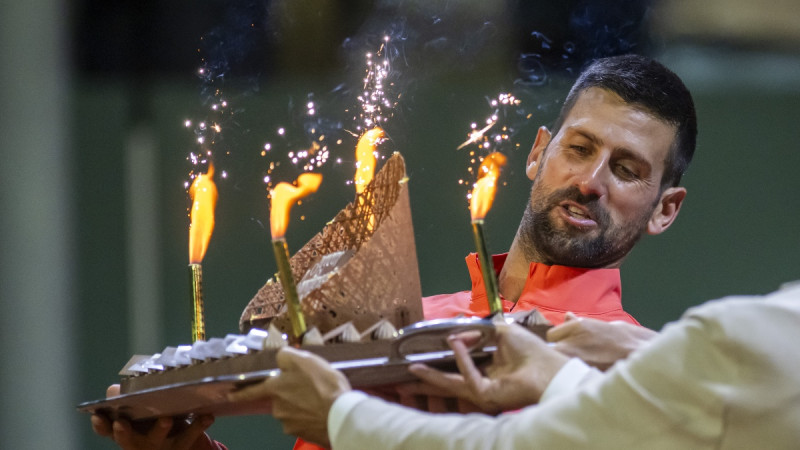 38 gadu jubilejā Džokovičs sasniedz pusfinālu, Frics apstājas Ženēvas 1/4 finālā