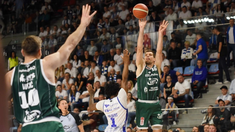 Siliņš būtiski palīdz "Legia" pusfinālu sākt ar uzvaru