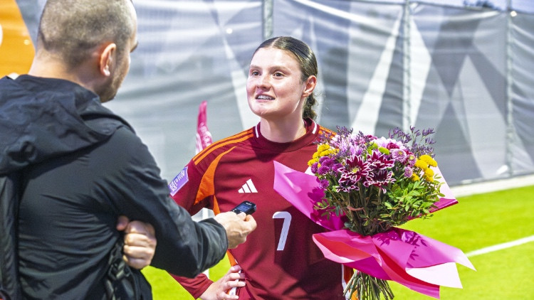 Latvijas izlases aizsardze: "Nav viegli, taču zinu lielāko daļu futbola terminu latviešu valodā"