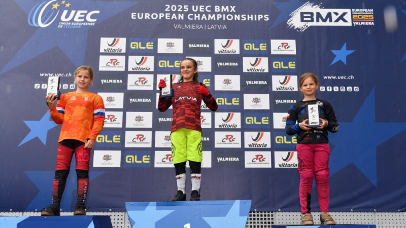 Latvijas BMX braucēji Valmierā notiekošo EČ noslēdz ar vēl 11 medaļām