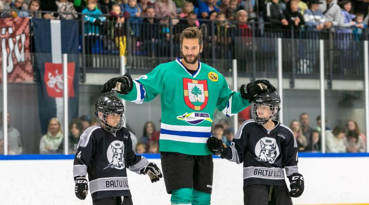 Daugaviņš, Dārziņš, Ņiživijs un daudzi citi - Jēkabpilī notiks Zvaigžņu spēle "Roks & hokejs"