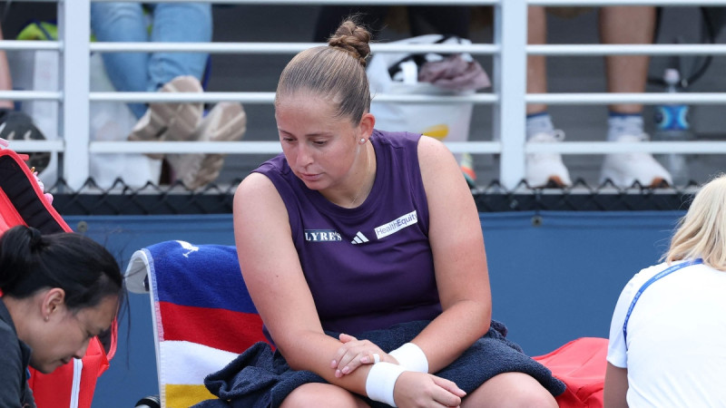 Ostapenko Ņujorkā atzīst fanu spārnotās laukuma saimnieces pārākumu