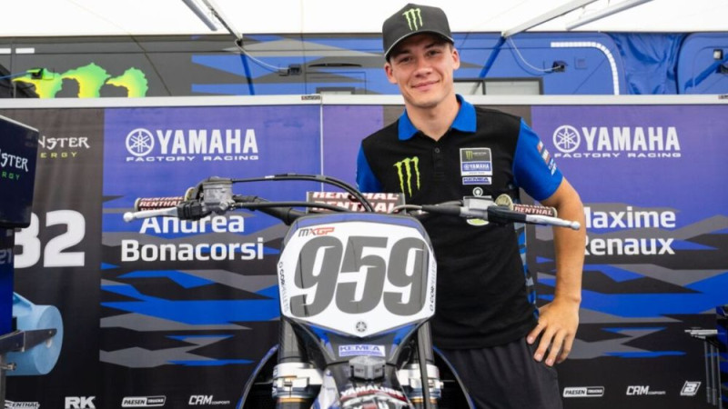 "Ducati" cenšas pārvilināt ilggadējo "Yamaha" braucēju Reno