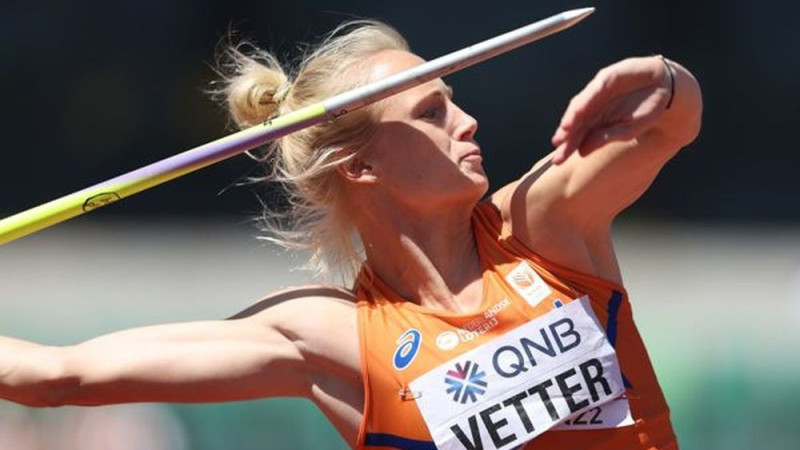 Karjeru noslēgusi godalgotā Nīderlandes septiņcīņniece Fetere