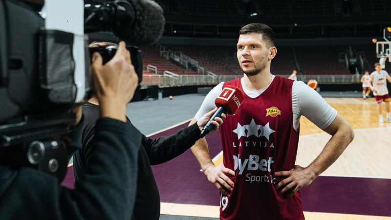 Andževs, Blumbergs un Mačoha pieteikti spēlei pret Nīderlandi