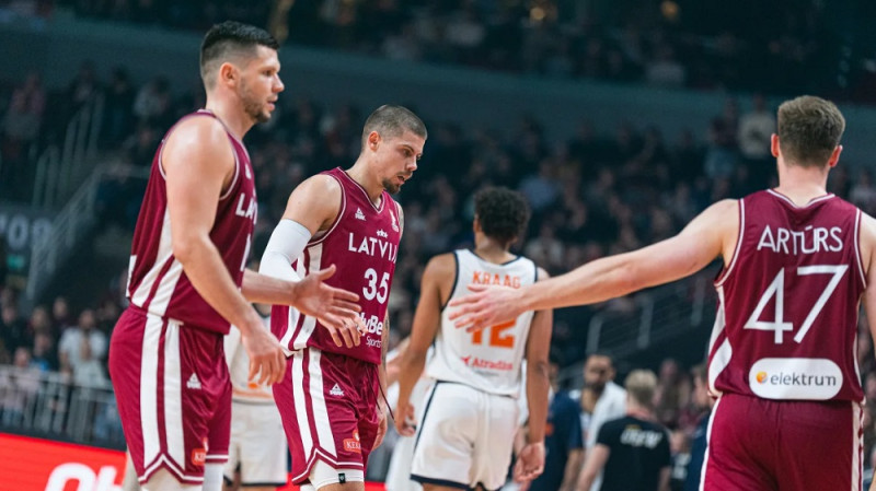 Lomažam 17 punkti, Alonso laikmets sākas ar zaudējumu Nīderlandei