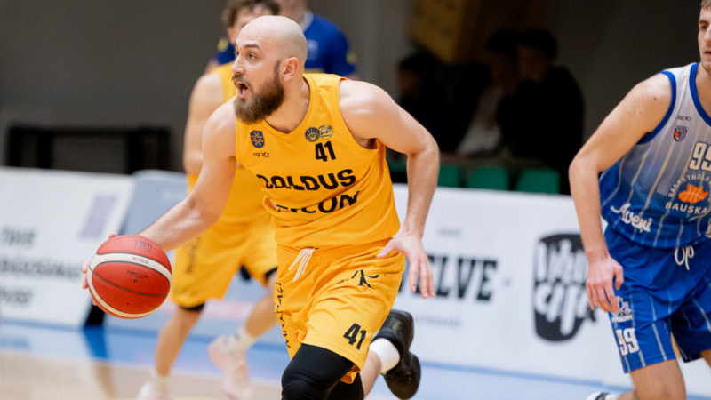 Bērziņa atgriešanās ierindā sekmē "Saldus" uzvaru pār karsto "Bausku"