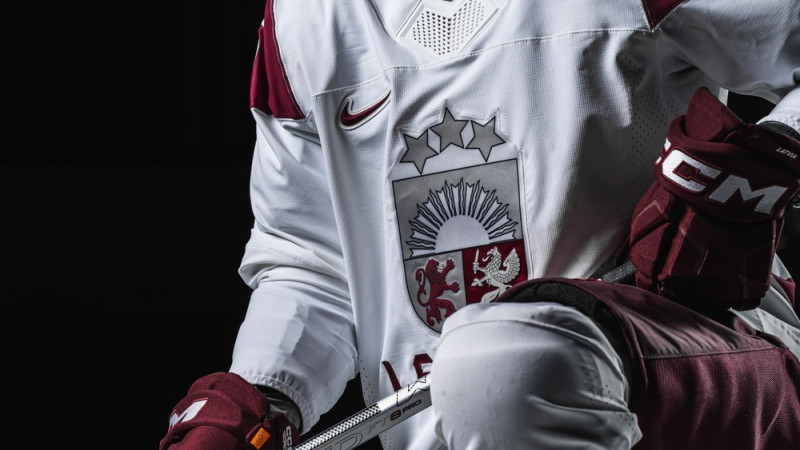 Latvijas Hokeja federācija prezentē izlases formas Milānas olimpiskajās spēlēs