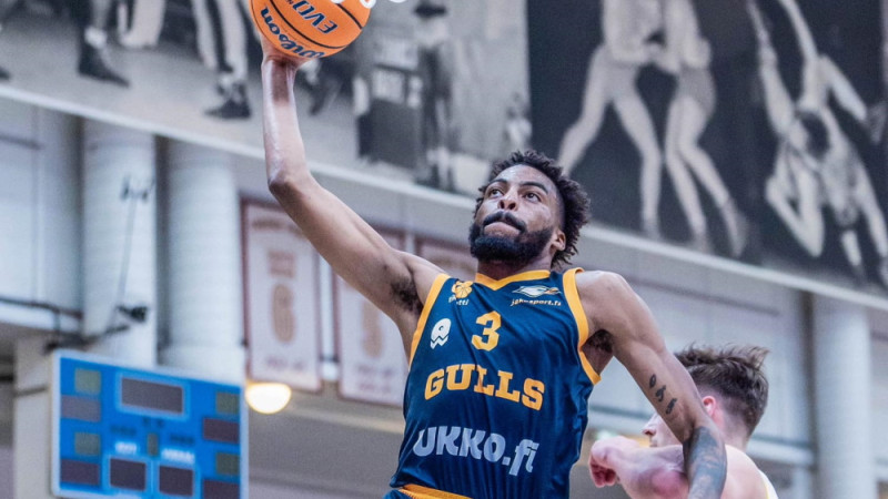 "Valmiera Glass/ViA" piesaista amerikāņu viesspēlētāju, bet ne pozīcijā, kurā gaidīts