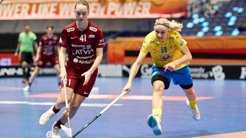 Florbolistēm cīņa par atgriešanos labāko sešniekā