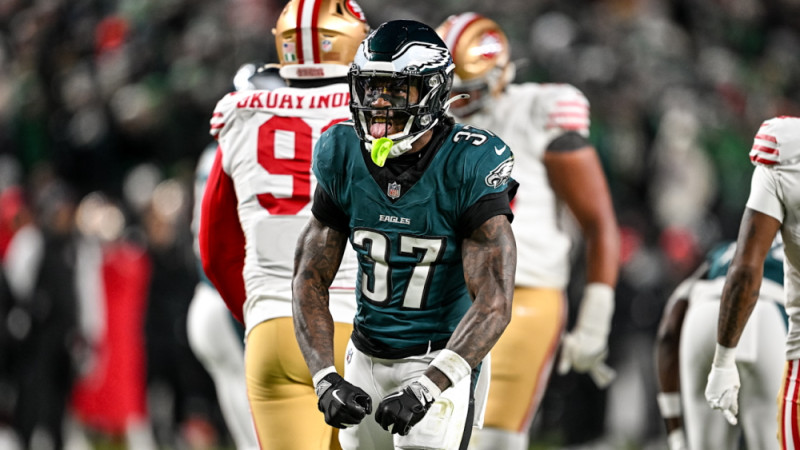 "Eagles" uzbrukums atkal spēlē mīksti otrajā puslaikā, noliekot čempionu pilnvaras