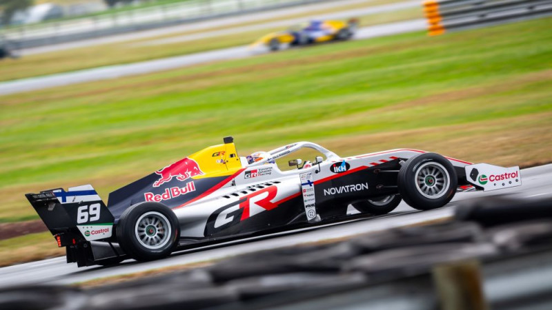 Rovanpera savā otrajā formulu posmā brauc līdera ātrumā un gūst vērtīgu mācību