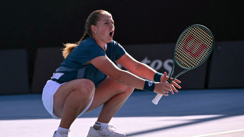 Ostapenko bez problēmām iesoļo "Australian Open" otrajā kārtā