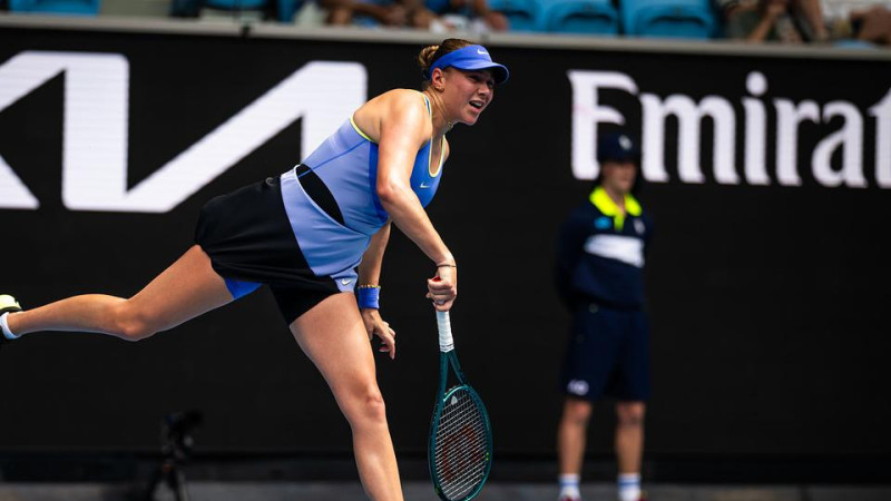 Švjonteka izglābjas no 1:3, arī Aņisimova tiek tālāk Melburnā