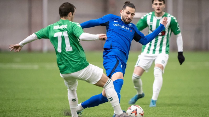 Sveiki, mieli futbolo gerbėjai! RFS pārbaudi galvaspilsētu cīņā komentēs divās valodās