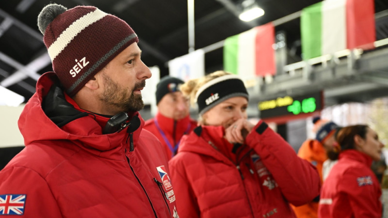 Dukura audzēkņi cīnās par tiesībām vilkt nedrošās ķiveres