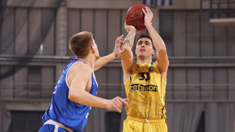 Lomažs atkal ražīgākais, Neptūns Salonikos soļo "Panathinaikos" pēdās