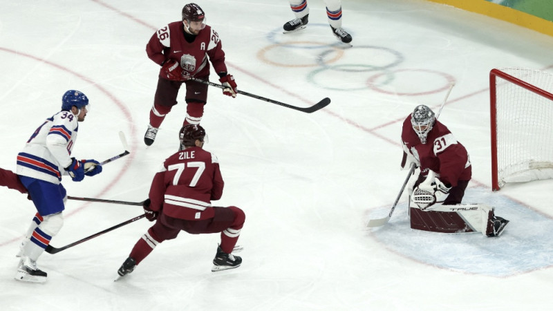 Kāpēc Latvijas izlase pret amerikāņiem savā zonā pazaudēja sedzamos?