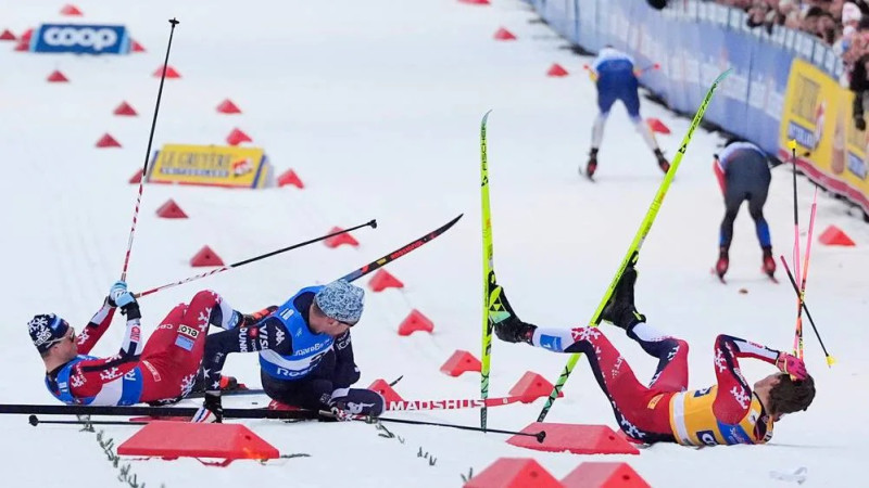 Klēbo pusfināla kritienā sasit galvu un tiek nogādāts slimnīcā, pirmā uzvara citam norvēģim