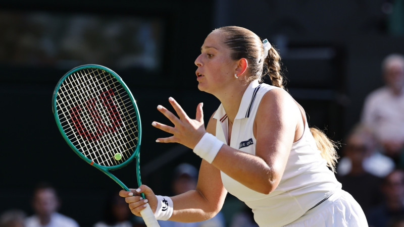 Ostapenko atkāpjas uz 31. vietu WTA rangā, Semeņistaja 109.