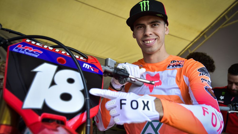 Gaidāma MX2 braucēja Latas atgriešanās "KTM" paspārnē