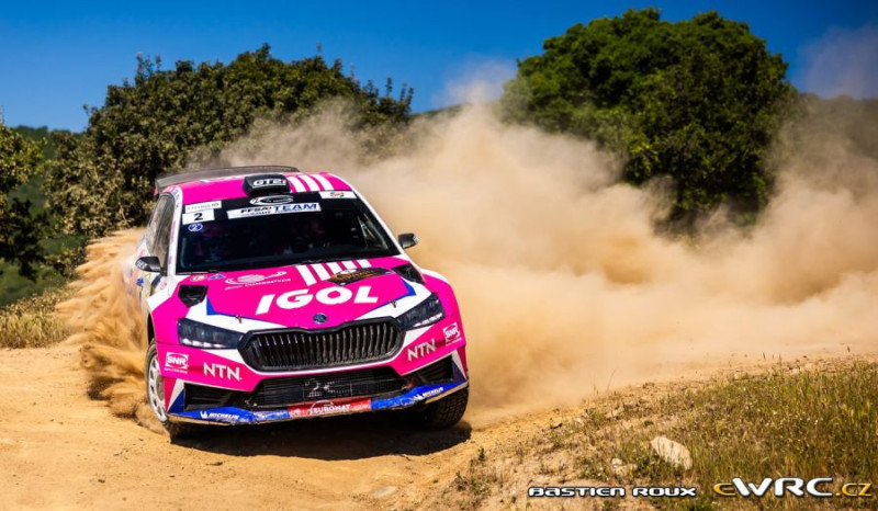 Dāmu ekipāža sasniedz vēsturisku panākumu Francijas rallija čempionātā